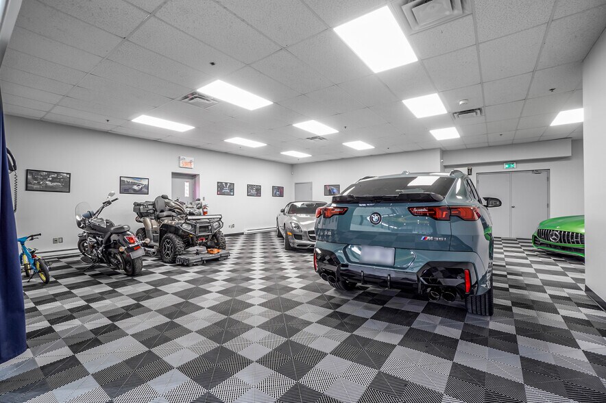 More Photos Of 274-278 Av Labrosse, Pointe-claire Warehouse For Lease