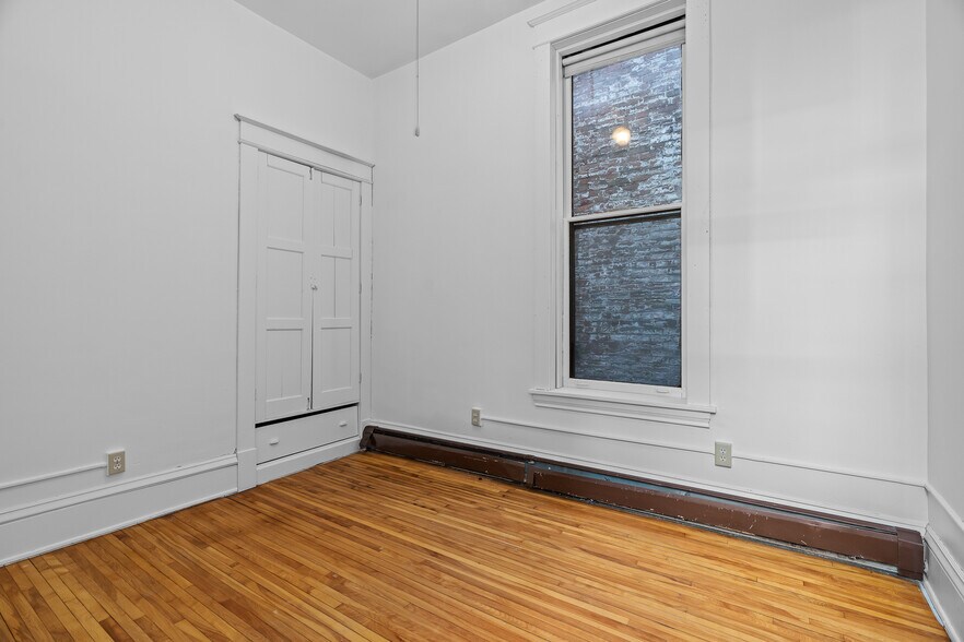 More Photos Of 583 Holly Ave, Saint Paul Apartments For Sale
