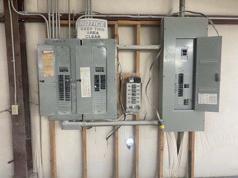 More Photos Of 120 Leslie Ln, Swansboro Industrial For Sale