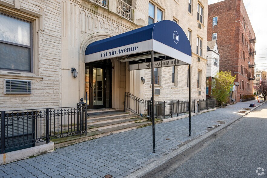 More Photos Of 151 SIP Ave, Jersey City Apartments For Sale