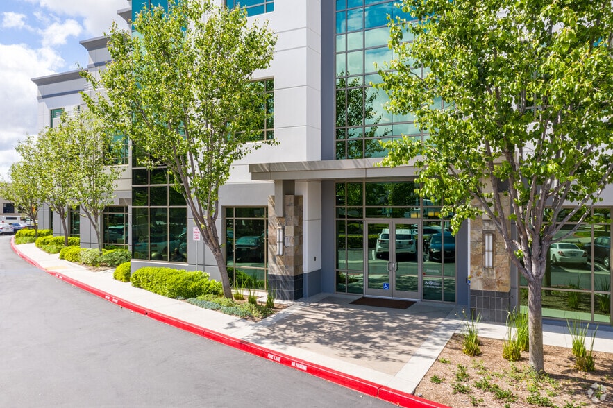 More Photos Of 30212 Tomas, Rancho Santa Margarita Medical For Lease