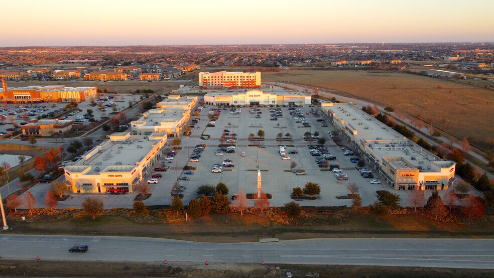 More Photos Of 9120 North Fwy Pky, Fort Worth Unknown For Lease