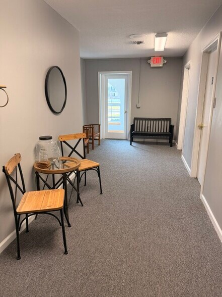 More Photos Of 22 Southwick St, Feeding Hills Freestanding For Lease