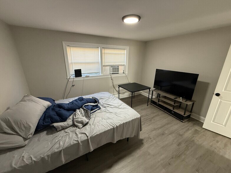 More Photos Of 10338 S Walden Pky, Chicago Apartments For Sale