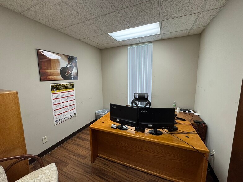 More Photos Of 1450 Radisson St, Green Bay Warehouse For Lease