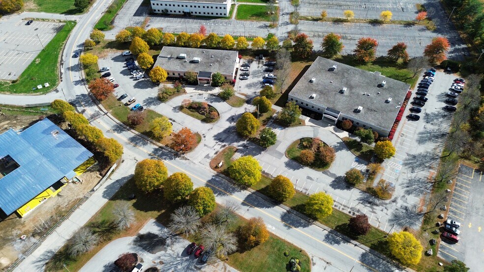 More Photos Of 5 Mollison Way, Lewiston Office For Lease