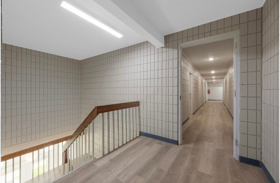 More Photos Of 140 Wood St, Mansfield Apartments For Sale