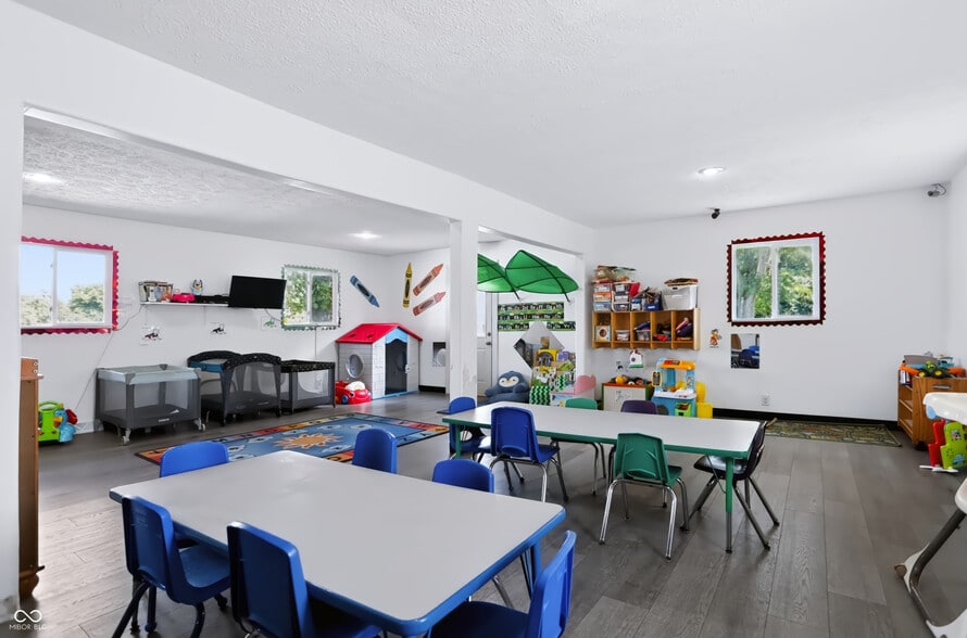 More Photos Of 5925 Kentucky Ave, Indianapolis Daycare Center For Sale