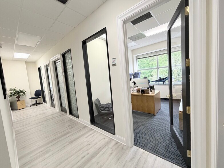 More Photos Of 177 W Putnam Ave, Greenwich Office For Lease