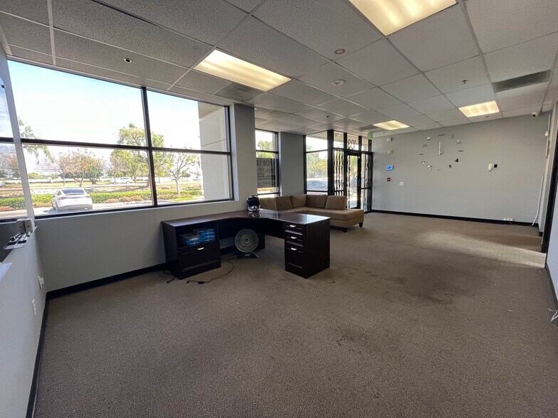 More Photos Of 909 S Cucamonga Ave, Ontario Warehouse For Lease