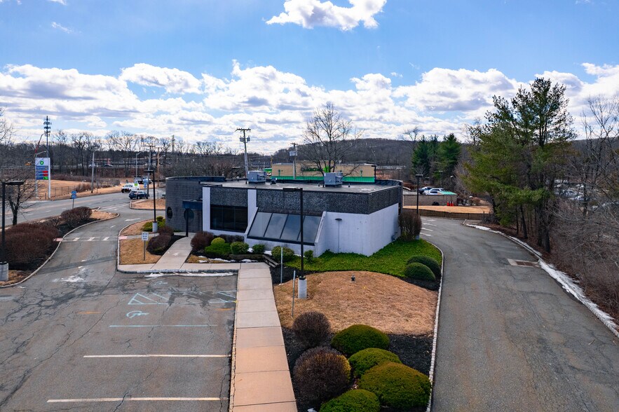 More Photos Of 99 Howard Blvd, Mount Arlington Bank For Lease