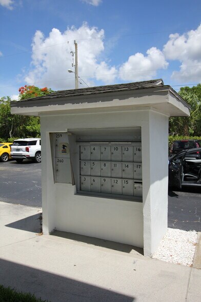 More Photos Of 1705 Colonial Blvd, Fort Myers Medical For Lease