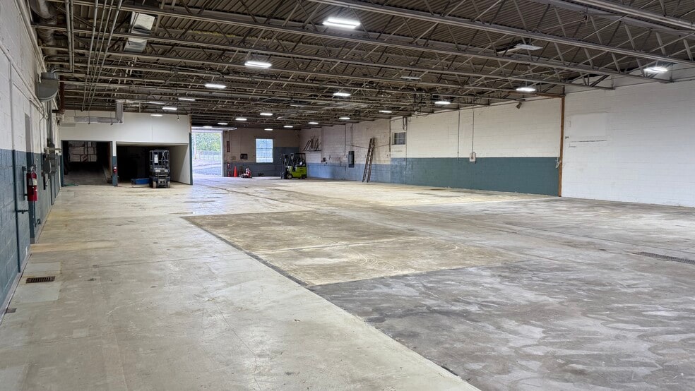 More Photos Of 1350 Balata St, Easton Warehouse For Sale
