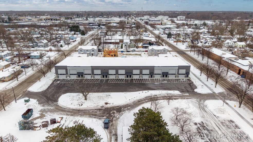 More Photos Of 460 Cleveland Ave, Holland Self Storage For Sale