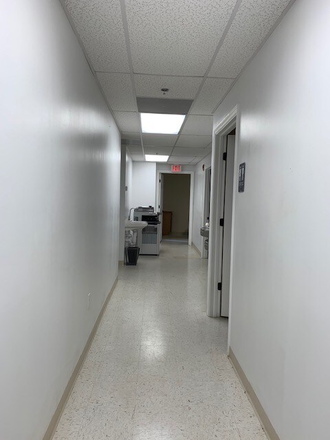 More Photos Of 9780 56th St N, Temple Terrace Medical For Lease