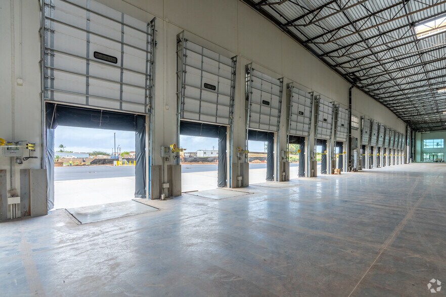 More Photos Of 250 Lauo Loop, Kahului Warehouse For Lease