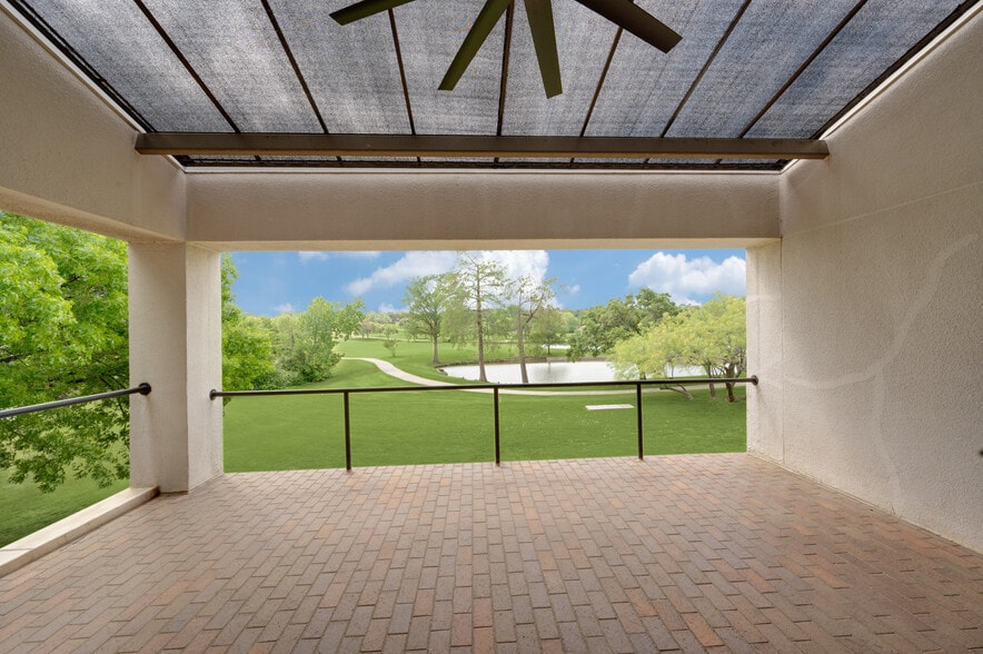 More Photos Of 300 Decker Dr, Irving Office For Lease