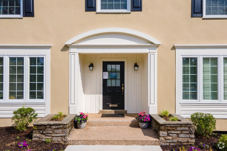 More Photos Of 237 W Lancaster Ave, Devon Office For Lease