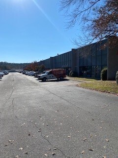 More Photos Of 131 W Oxmoor Rd, Birmingham Light Distribution For Lease