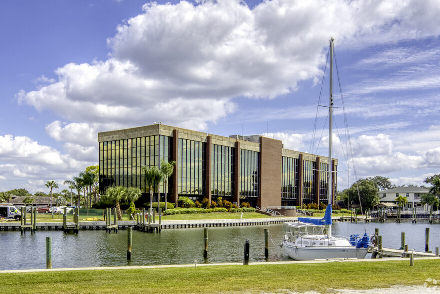 Primary Photo Of 205 S Hoover Blvd, Tampa Office For Lease