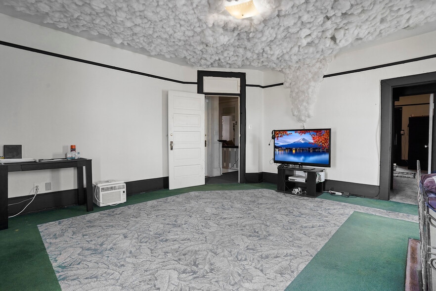 More Photos Of 1207 E Rio Grande Ave, El Paso Multifamily For Sale