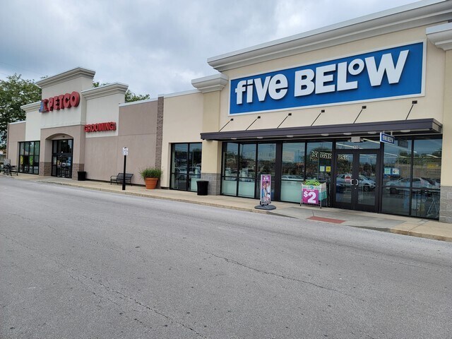 More Photos Of 1107-1125 S Main St, Bowling Green Unknown For Lease