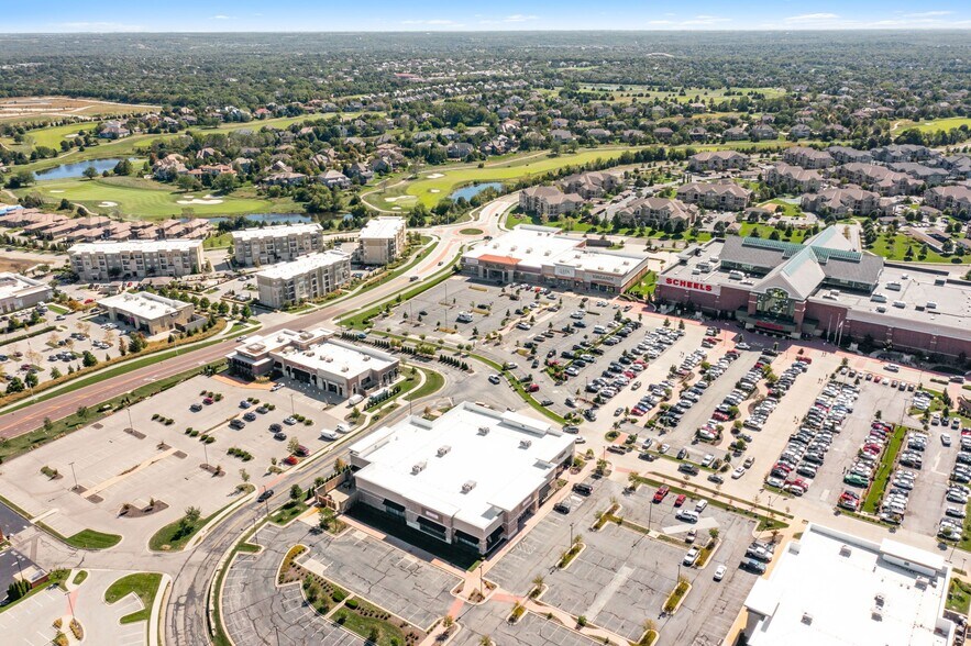More Photos Of 6401 W 135th St, Overland Park Freestanding For Lease