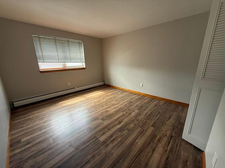 More Photos Of 554 Silas Deane Hwy, Wethersfield Apartments For Sale
