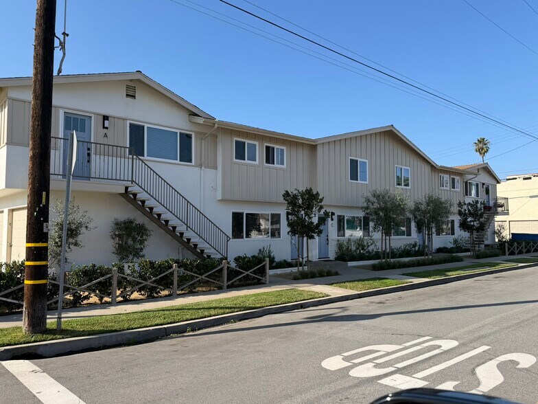 More Photos Of 1401 Olive Ave, Huntington Beach Apartments For Sale
