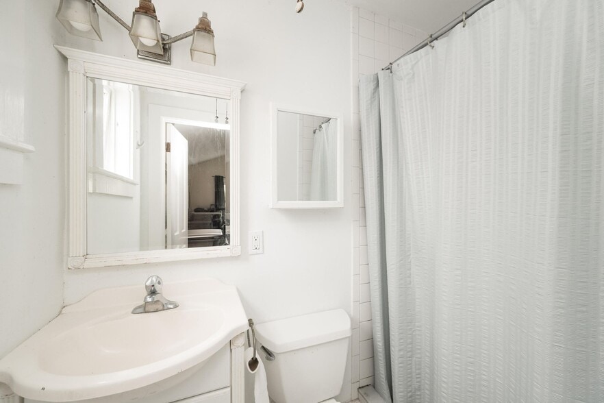 More Photos Of 1213 Eliza St, Key West Multifamily For Sale