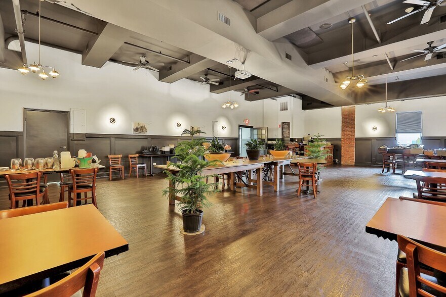 More Photos Of 63 N Front St, Kingston Storefront For Sale