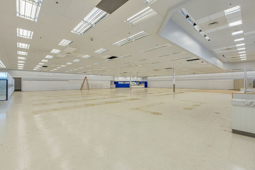 More Photos Of 351 Brighton Ave, Rochester Freestanding For Lease