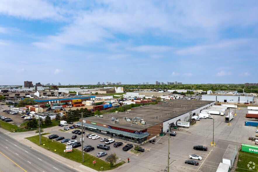 More Photos Of 2150 Steeles Ave E, Brampton Warehouse For Lease