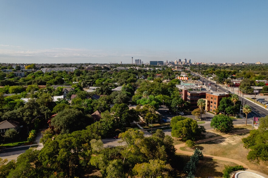 More Photos Of 118 Funston Pl, San Antonio Apartments For Sale