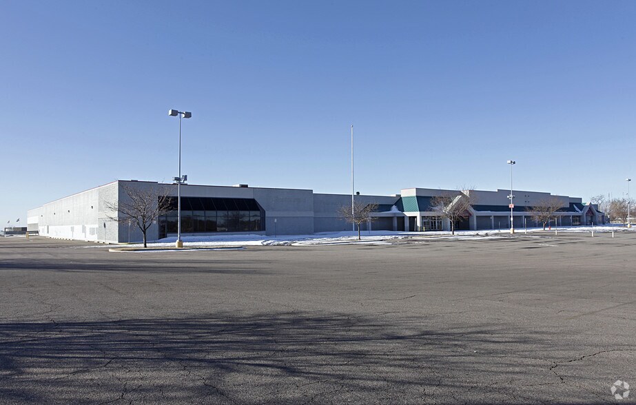 More Photos Of 2400 W 29th St, Greeley General Retail For Lease