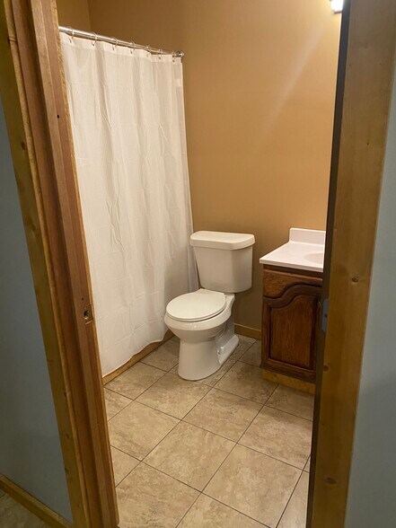 More Photos Of 116 Tecumseh St, Dundee Storefront Retail Office For Sale