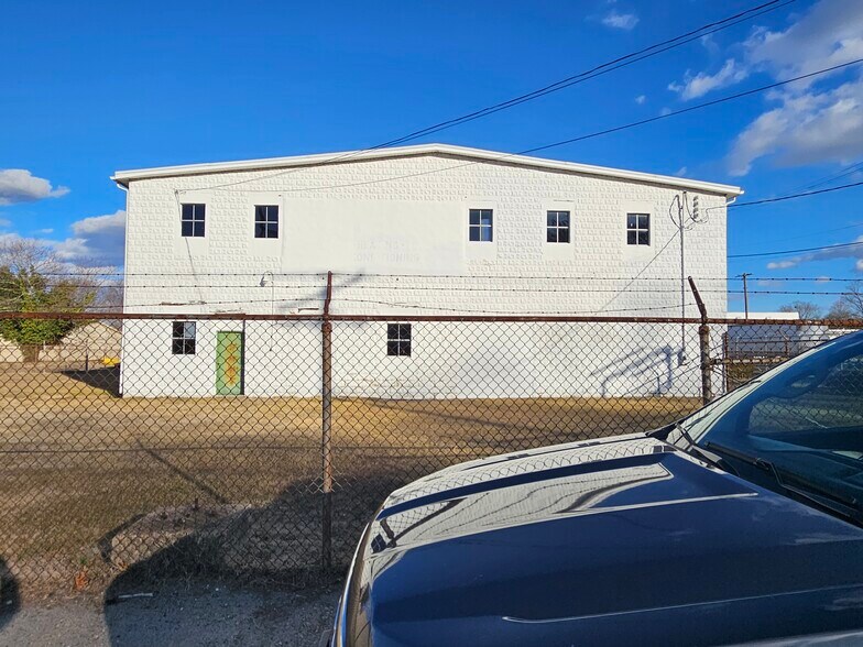 More Photos Of 173 Water St, Bridgeton Warehouse For Sale
