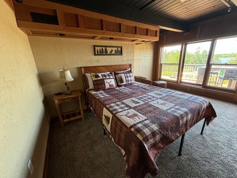 More Photos Of 501-550 Quadna Rd, Hill City Hotel For Sale