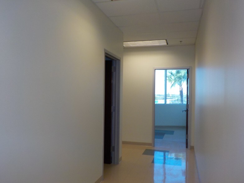 More Photos Of 5700 N Exp 77/83, Brownsville Medical For Lease