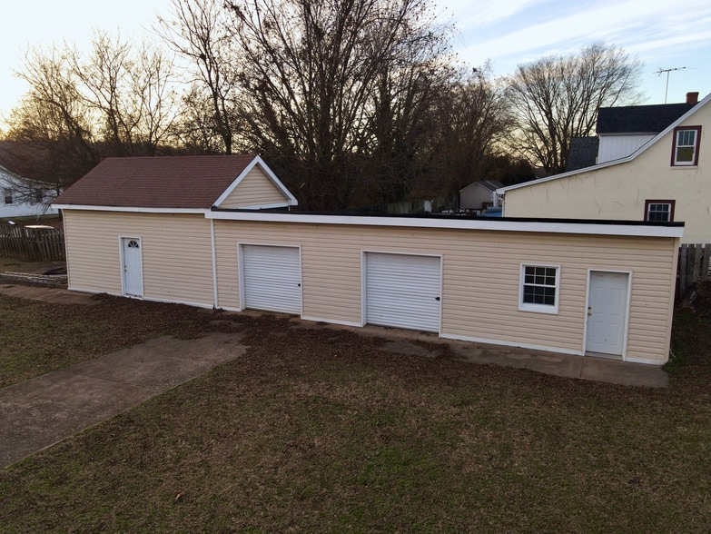 More Photos Of 22523 A P Hill Blvd, Port Royal Freestanding For Lease