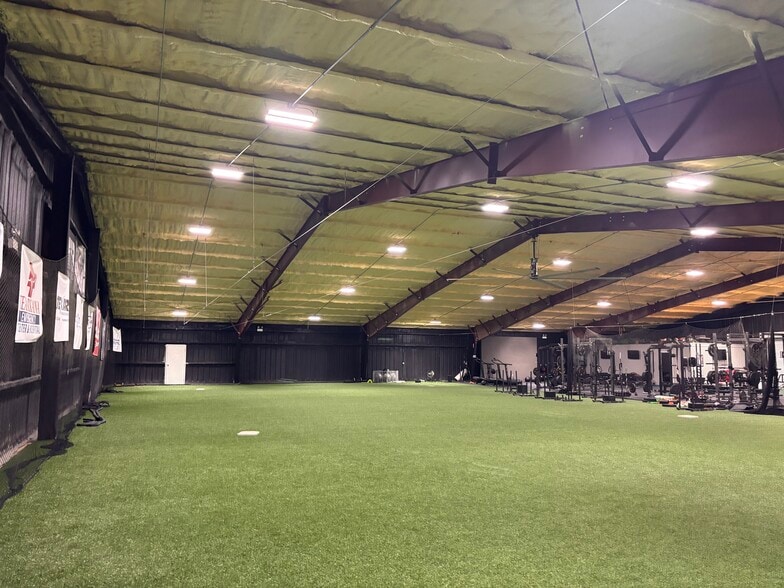 More Photos Of 500 Texas Blvd, Texarkana Light Manufacturing For Sale