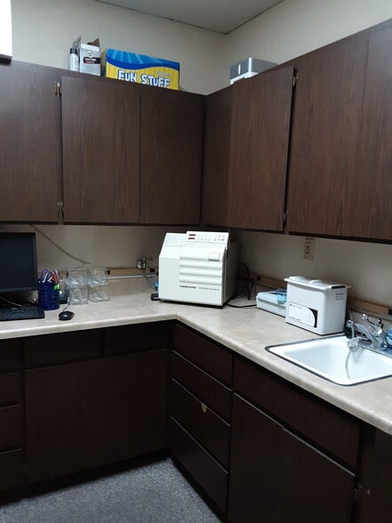 More Photos Of 13210 W Van Buren St, Goodyear Office For Lease