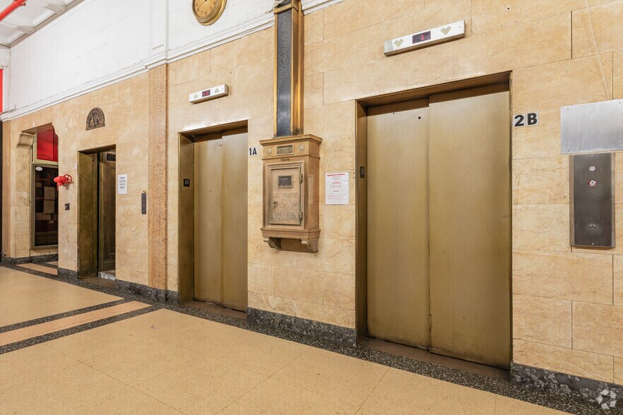 More Photos Of 89-31 161st St, Jamaica Office For Lease