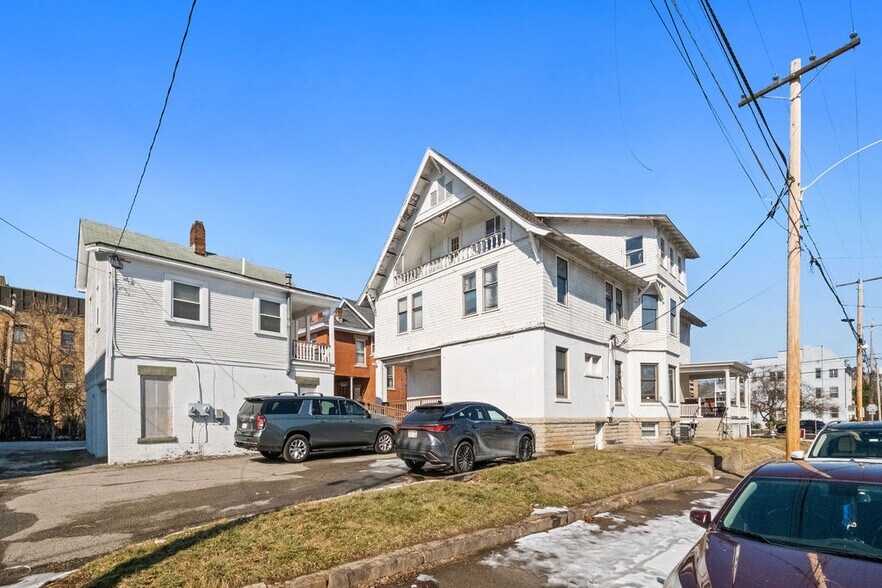 More Photos Of 1337 Virginia St, Charleston Office For Sale