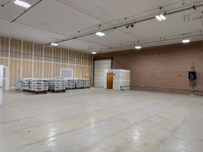 More Photos Of 351 Spook Rock Rd, Suffern Warehouse For Lease