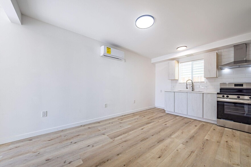 More Photos Of 4626 Wall St, Los Angeles Apartments For Sale