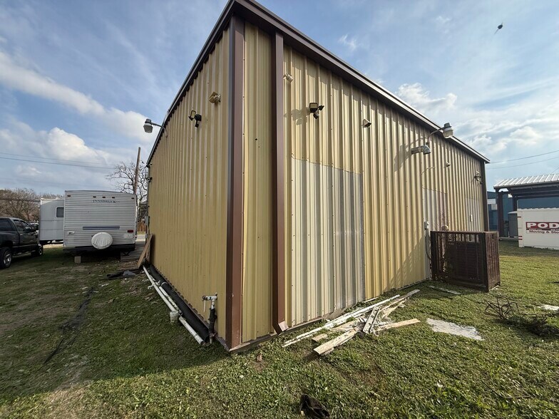 More Photos Of 5914 Cullen Blvd, Houston General Retail For Sale