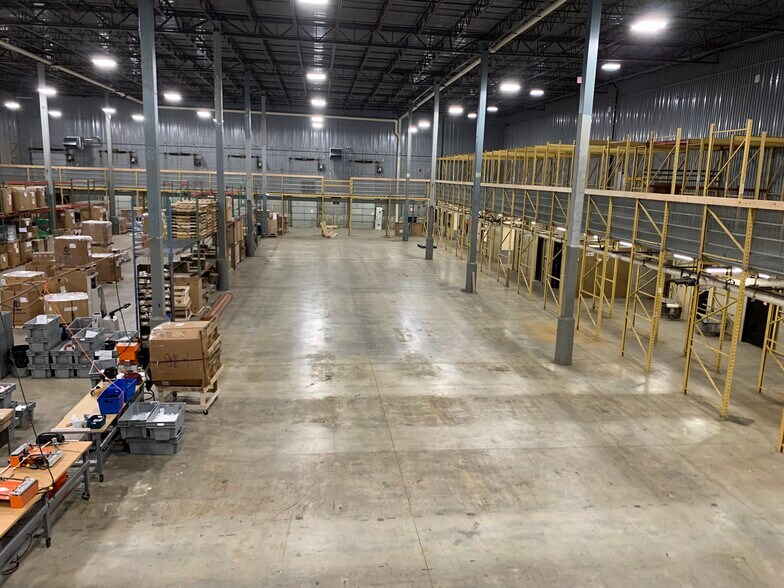 More Photos Of 1042-1050 W Swanzey Rd, Swanzey Warehouse For Sale