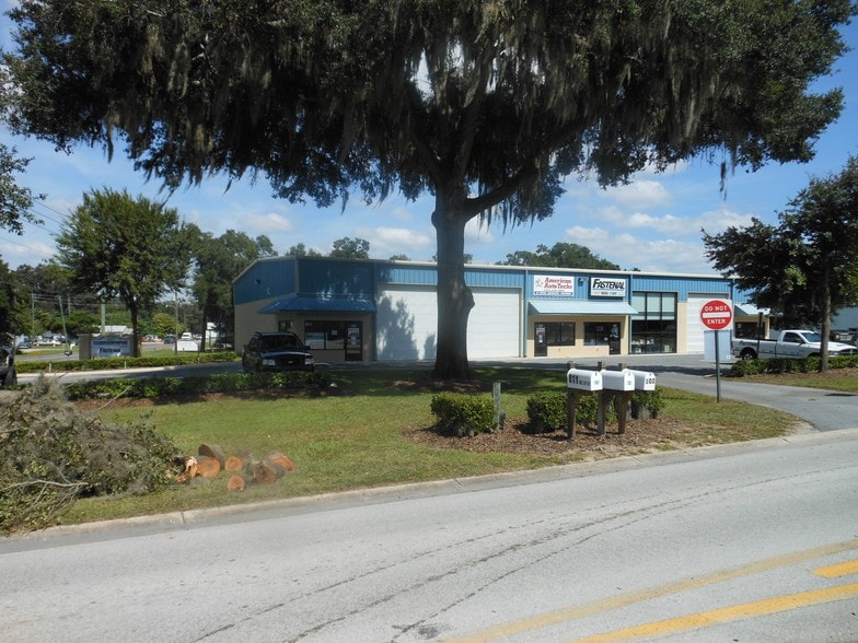 More Photos Of 811 NE 16th St, Ocala Warehouse For Lease