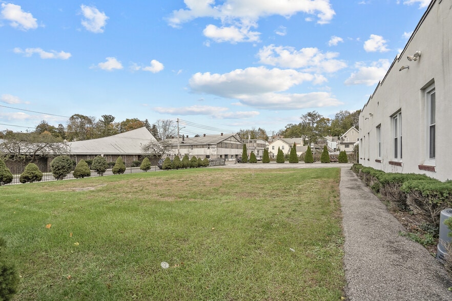 More Photos Of 1102-1106 Main St, Peekskill Apartments For Sale